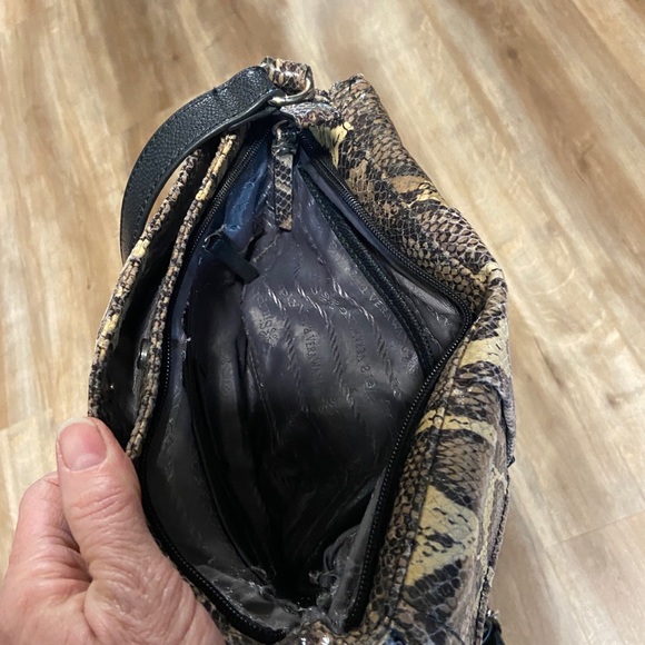 Snakeskin handbag - Picture 2 of 2